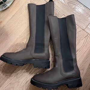 Brown Timberland women’s knee-length boots - US size 8